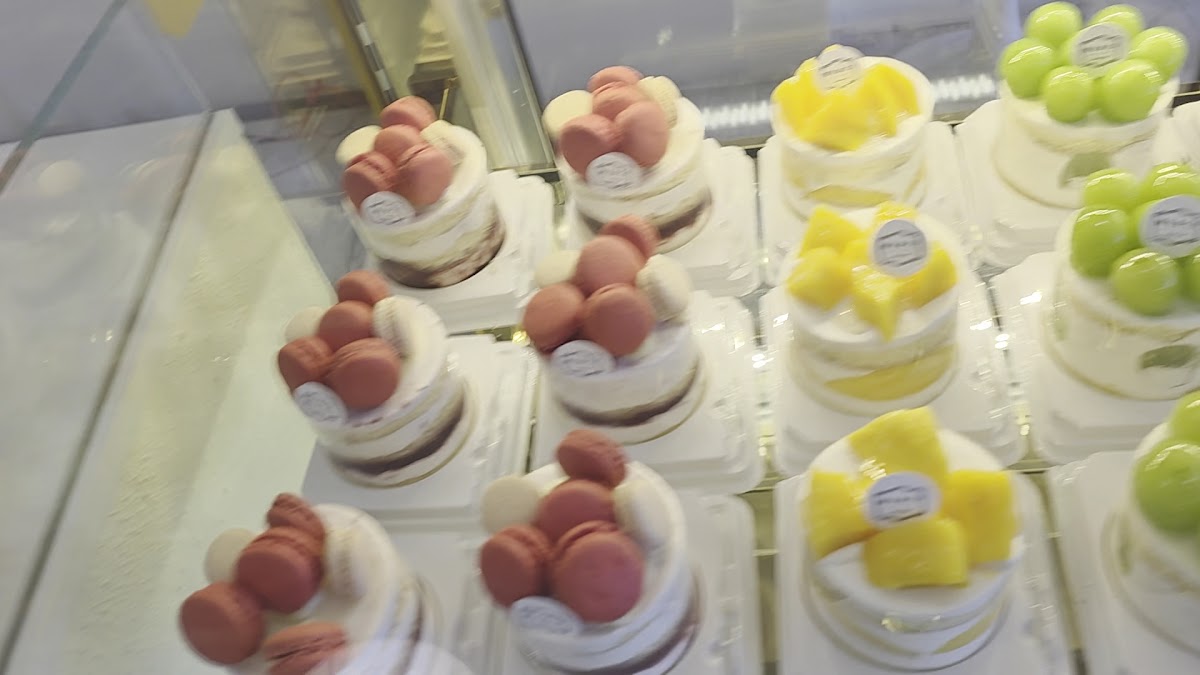 MERCI Bakery & Brunch Photo 2