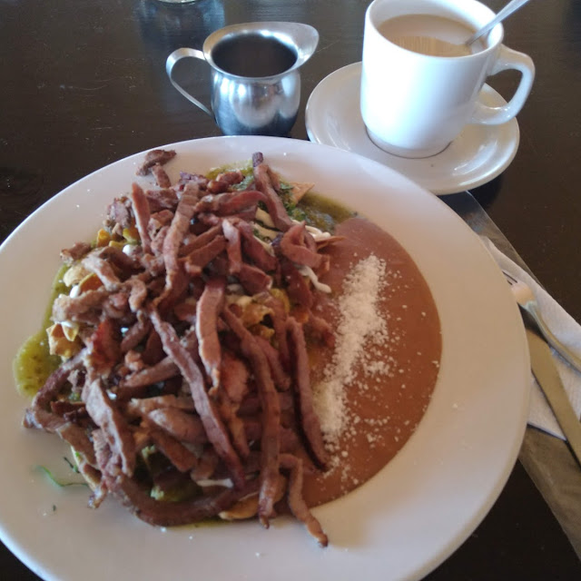 Chilaquiles En Salsa Verde Con Carne Asada