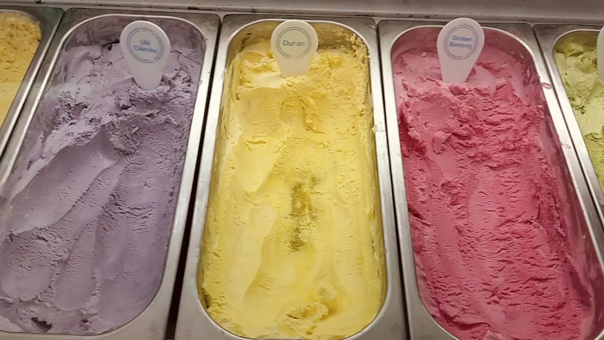 Toko Es Krim Photo 2