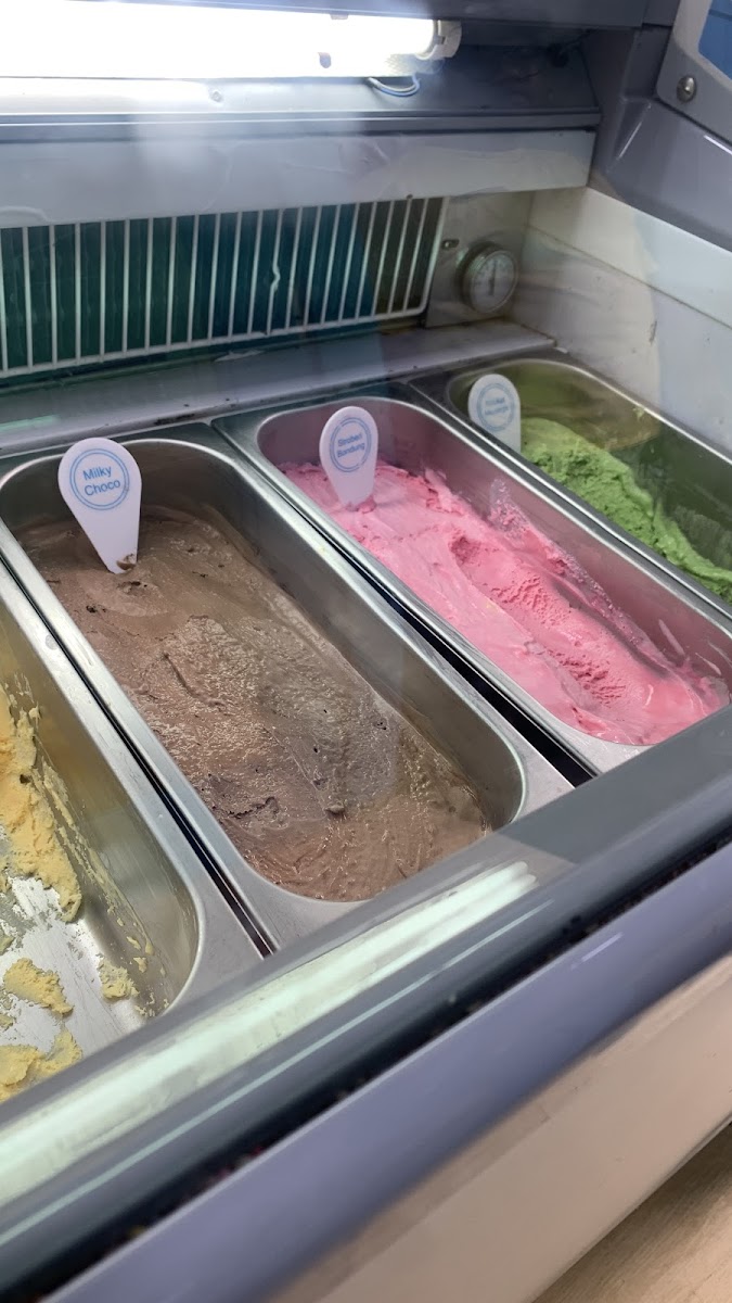 Toko Es Krim Photo 6