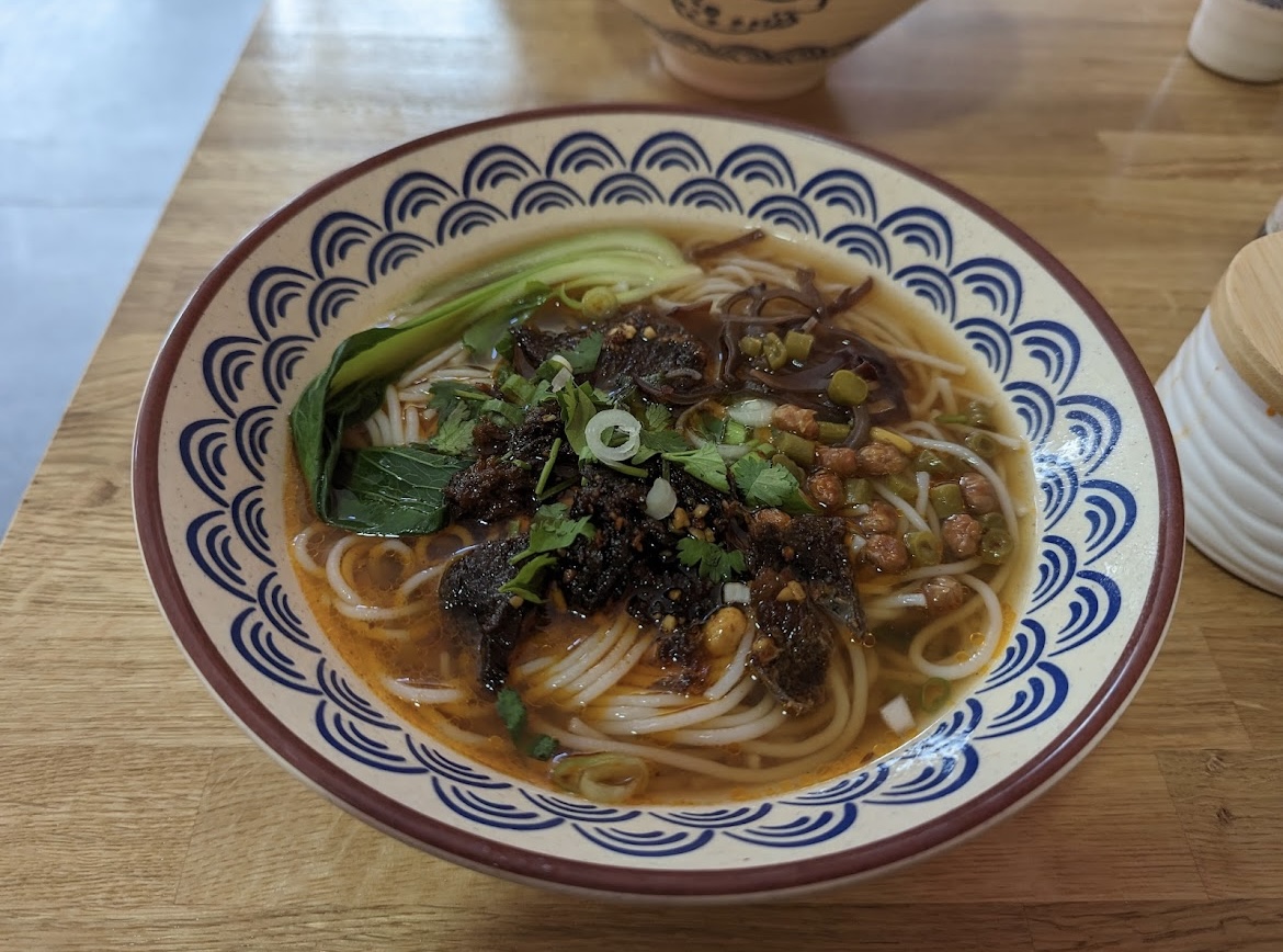Meets Noodle Photo 2