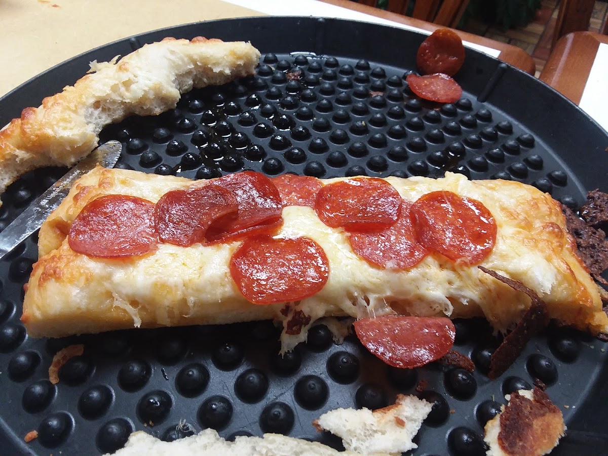 Gino's Pizza & Spaghetti House Photo 6