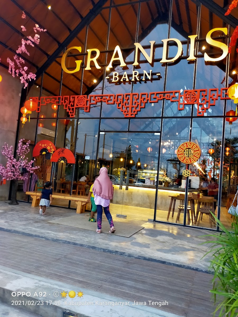 Grandis Barn