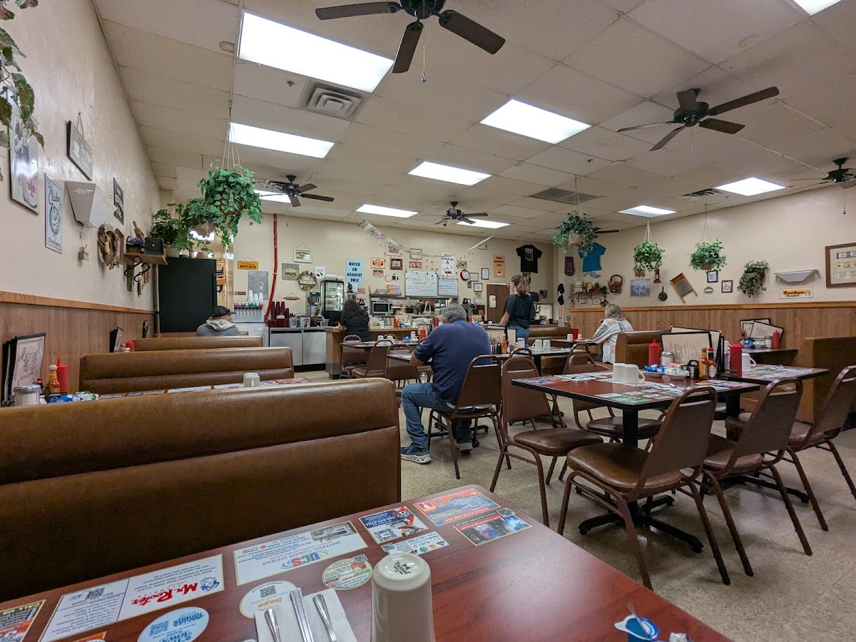 Bread & Butter Cafe Photo 4
