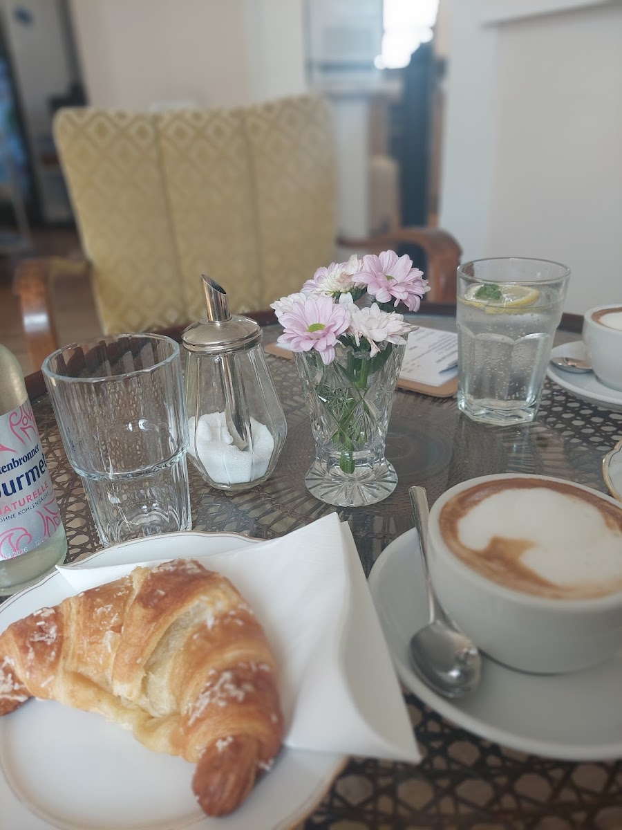 Café Deschawü – Retro Musik Café Photo 8