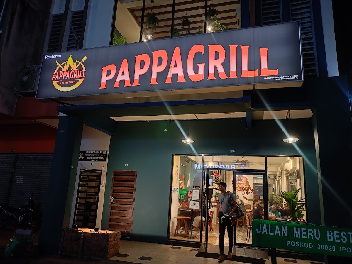 Pappa Grill • Meru Raya