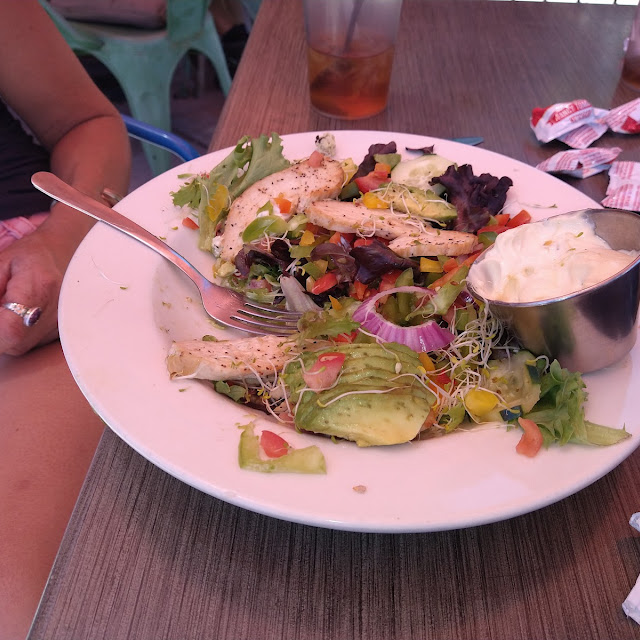 Rose Bowl with Grilled Chicken