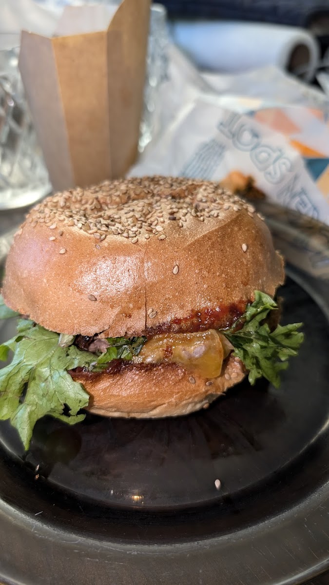 Signature Burgers Photo 6