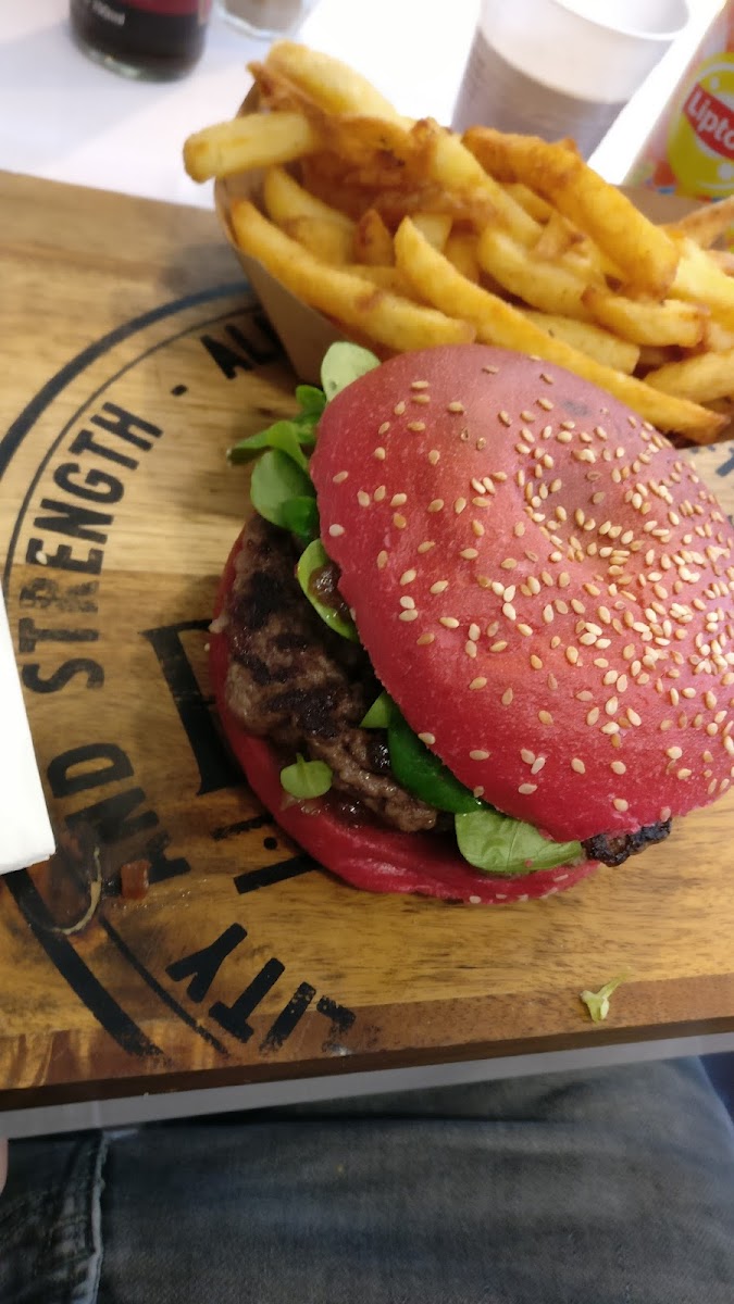 Signature Burgers Photo 8