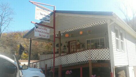 Company’s Comin’ Murray’s Downhome Diner Photo 4
