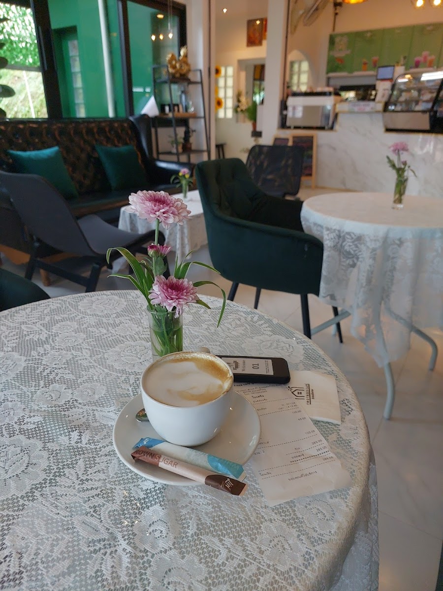 Two tree cafe @Muangthong garden Photo 6