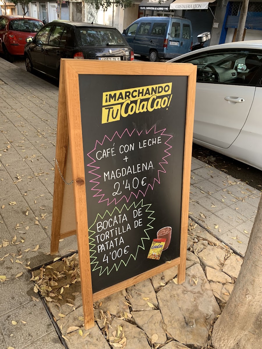 Cafeteria Panaderia Ven Carol Photo Menu 4