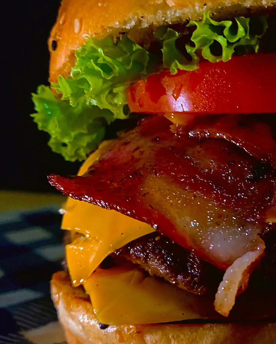 La Industrial Burger Photo 2