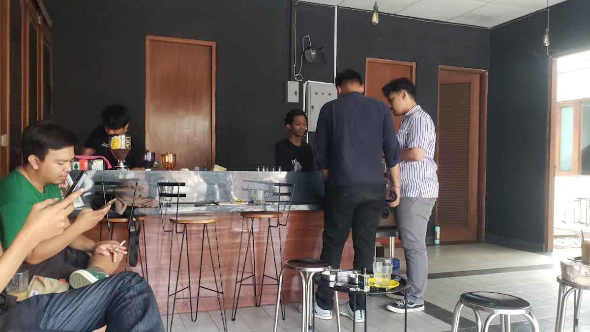 Kelakar Coffee & Comedy Club Photo 3