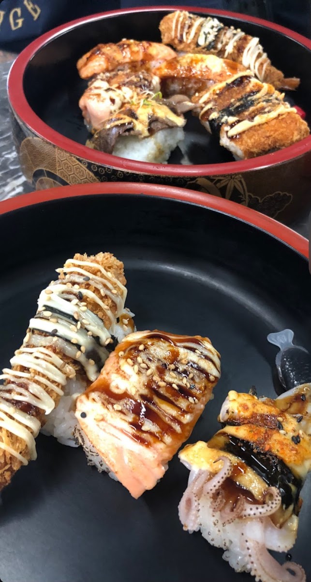 Fat Salmon Sushi Photo 5