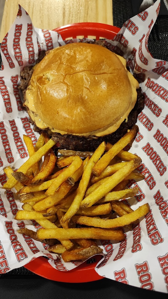 Rookies Burger Photo 5