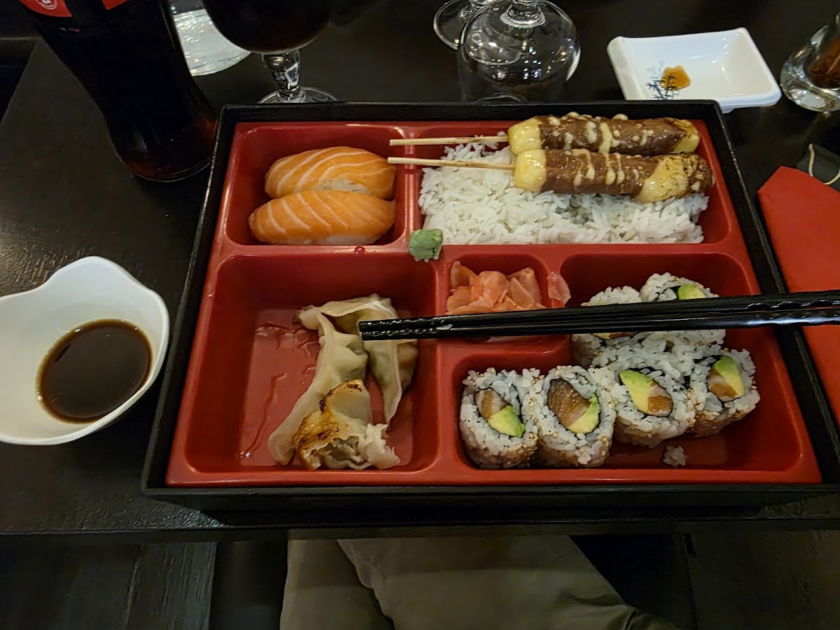 Yoriko Sushi Photo 3