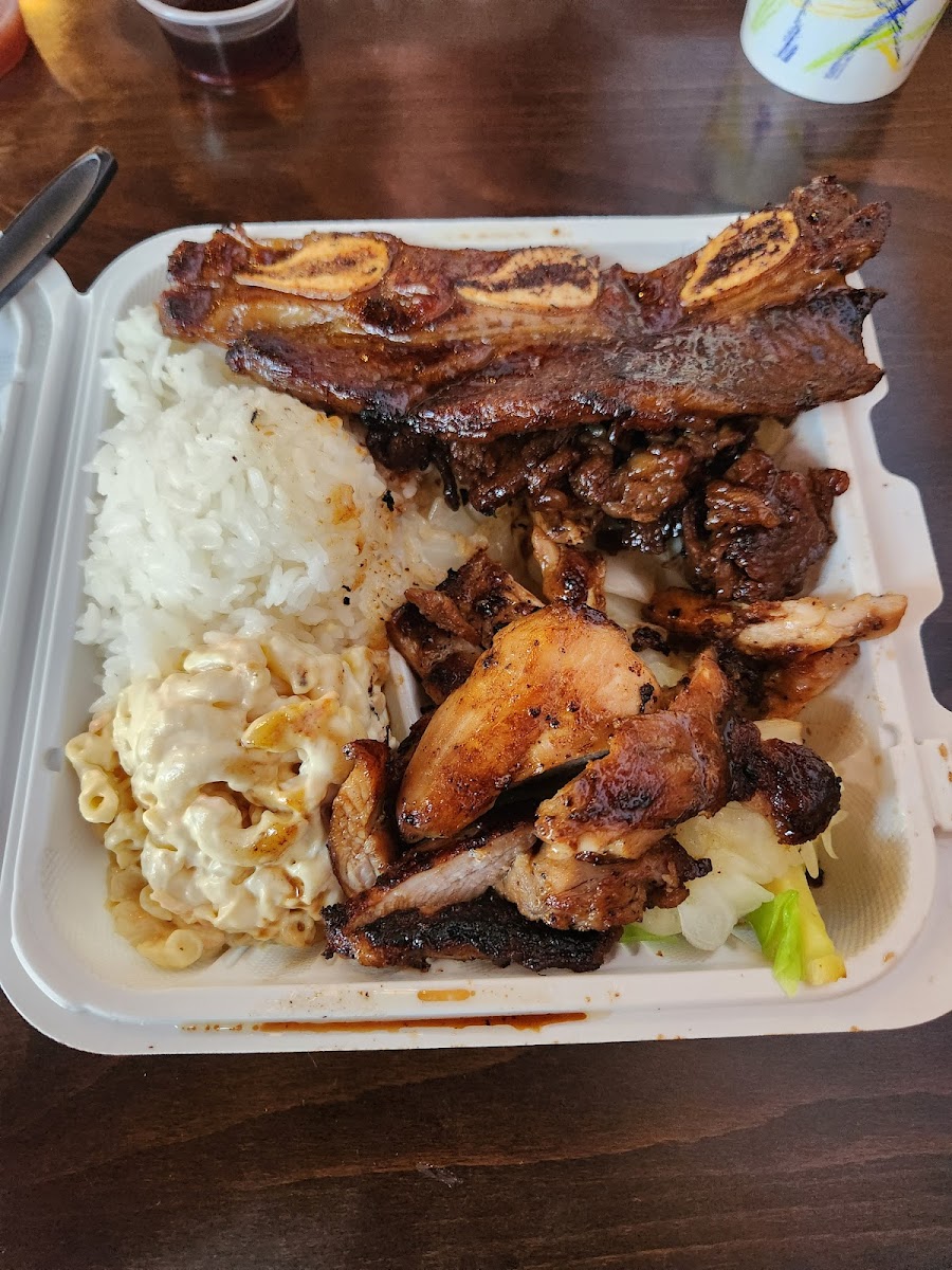 Oahu Hawaiian BBQ Photo 2