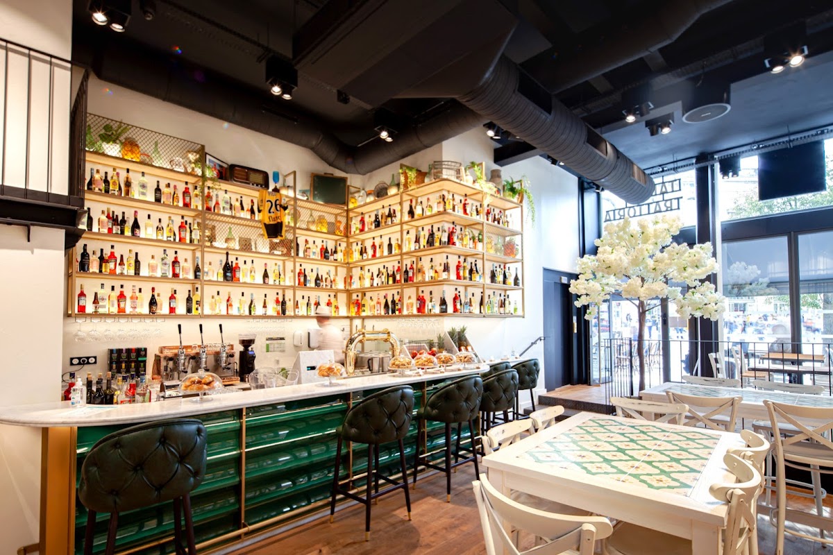 IT - Italian Trattoria Lille Place de la Gare