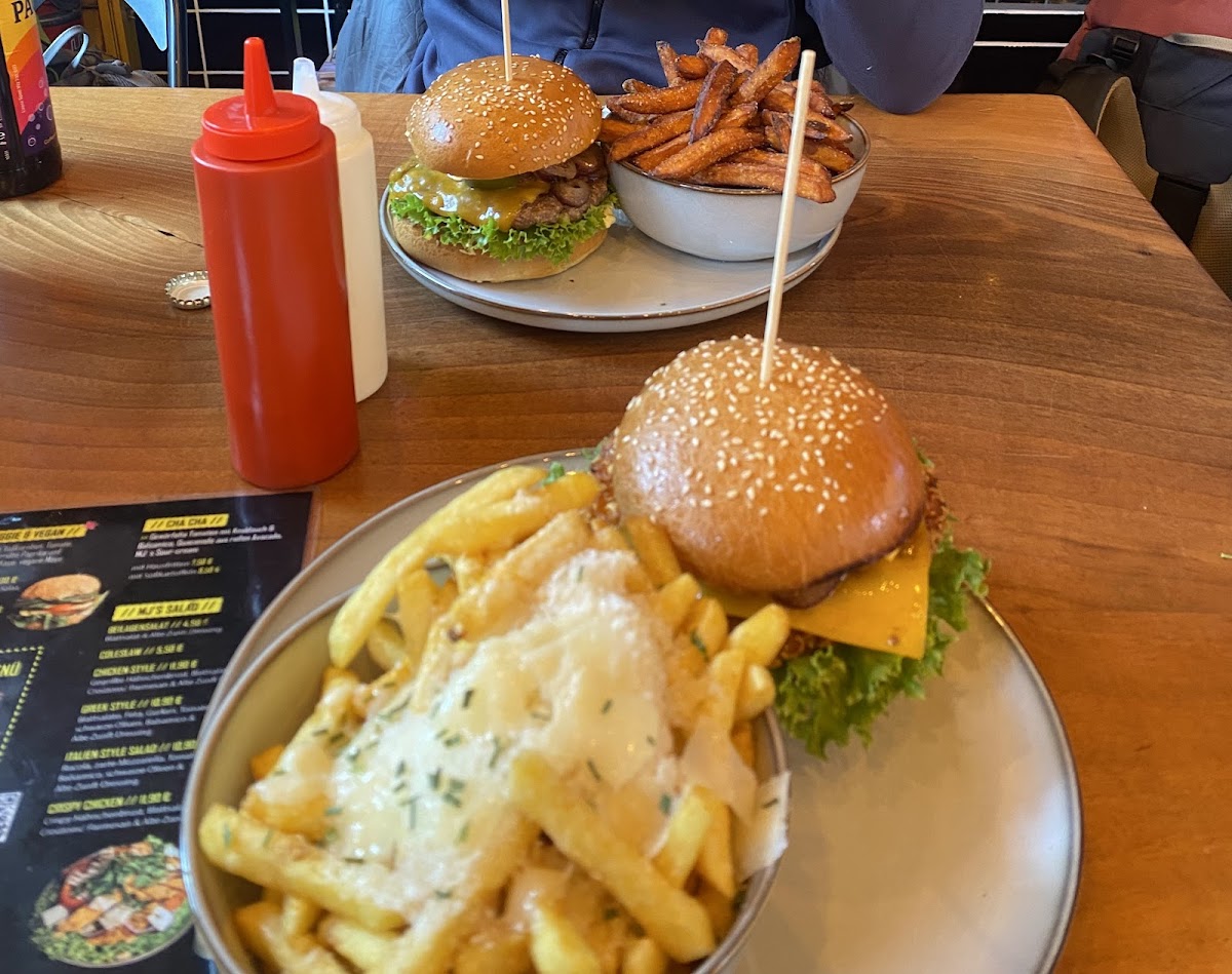 MJ's-BurgerFactory Baden-Baden Photo 4