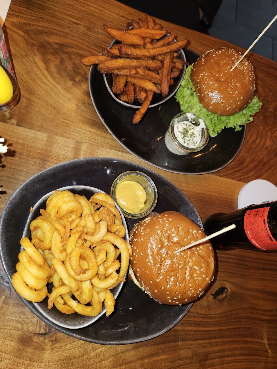 MJ's-BurgerFactory Baden-Baden Photo 8