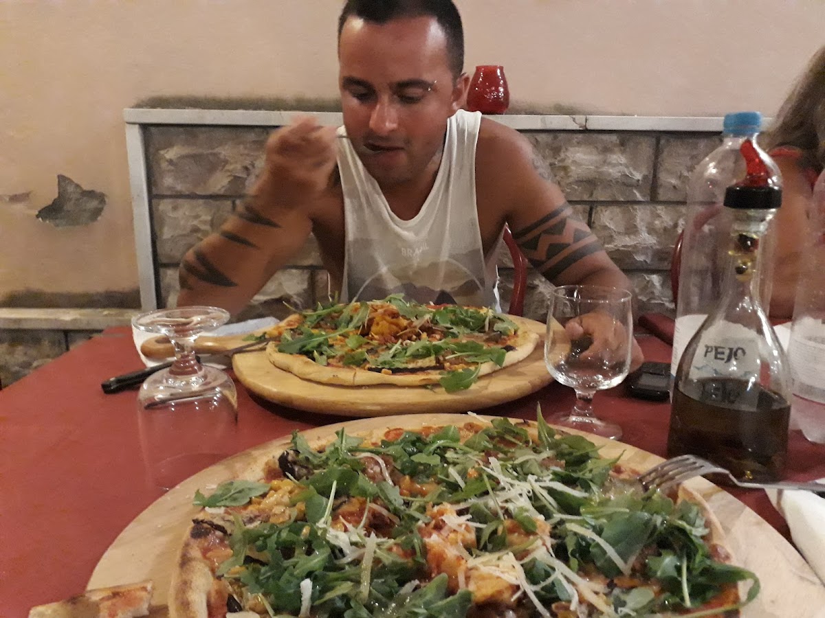Pizzeria Pontevecchio Photo 3