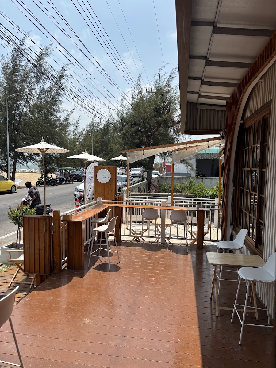 ISSARA CAFE&CHILL Photo 3