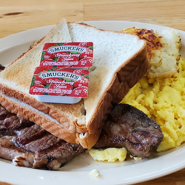 Ribeye Steak & Eggs Hashbrown & Eggs