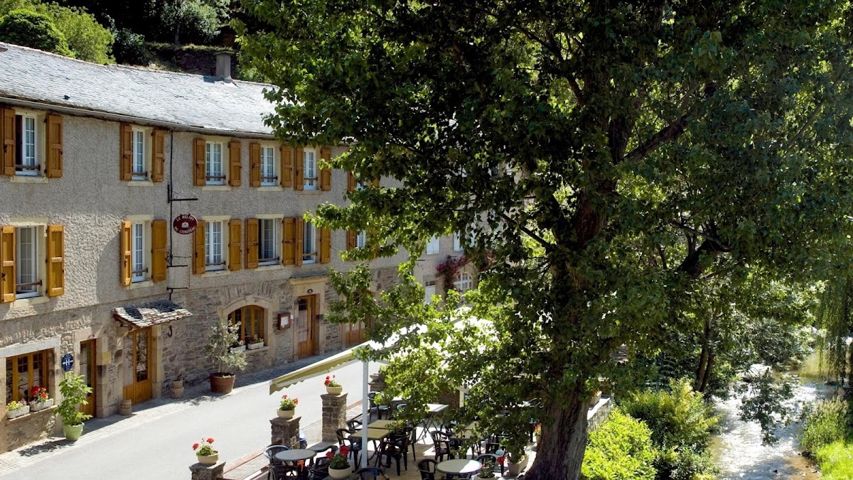 Logis Hôtel le Relays du Chasteau