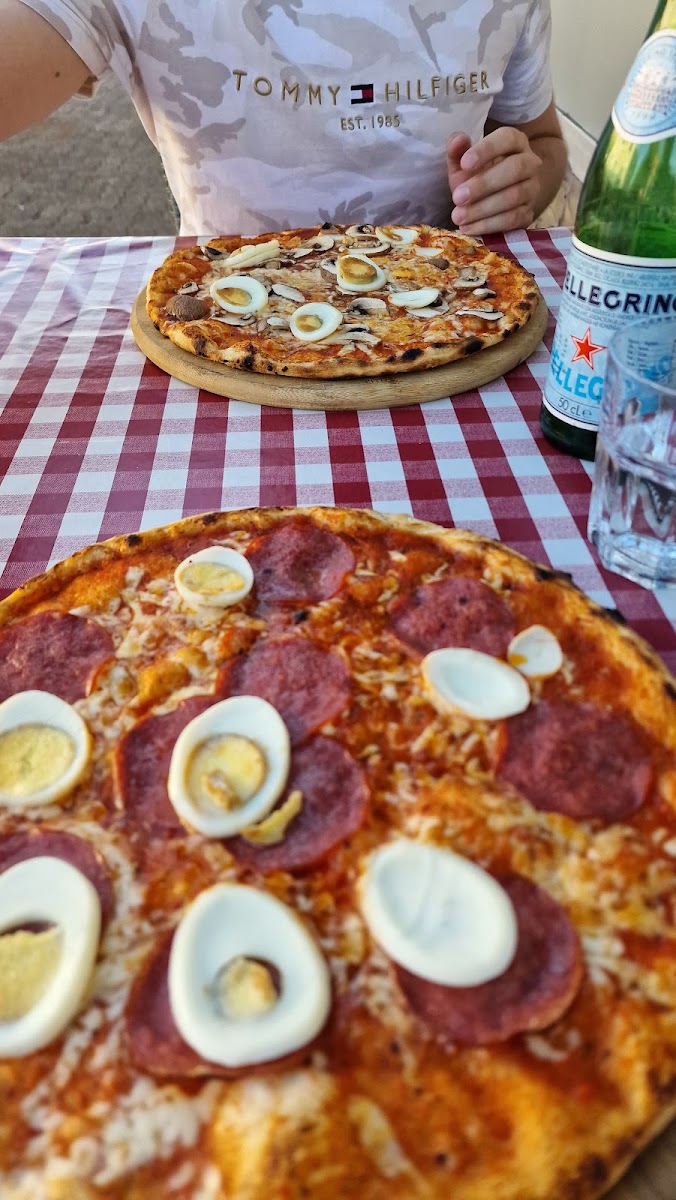 Fabios Pizza Photo 5