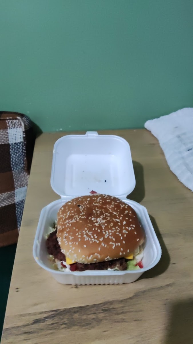 Cj Burguers 4 Photo 4