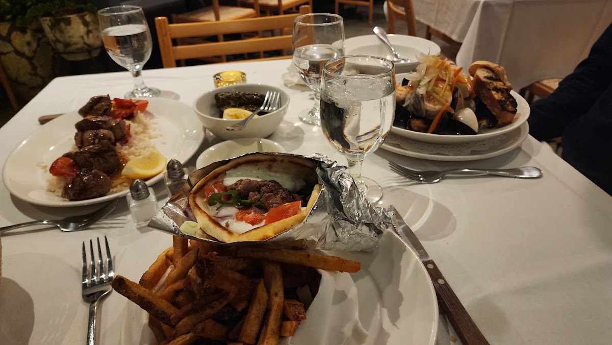 Lourdas Greek Taverna Photo 4