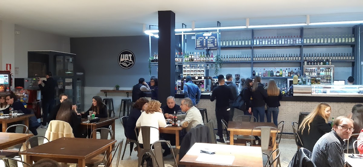 UGT SOCIAL BAR