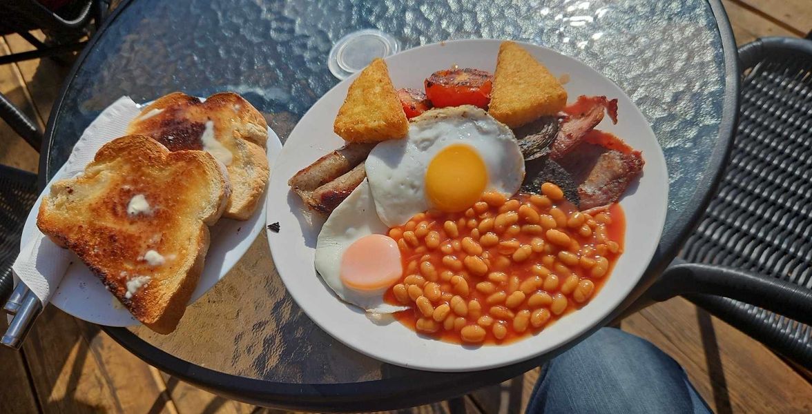 BACON ‘N’ MEGS Photo 5