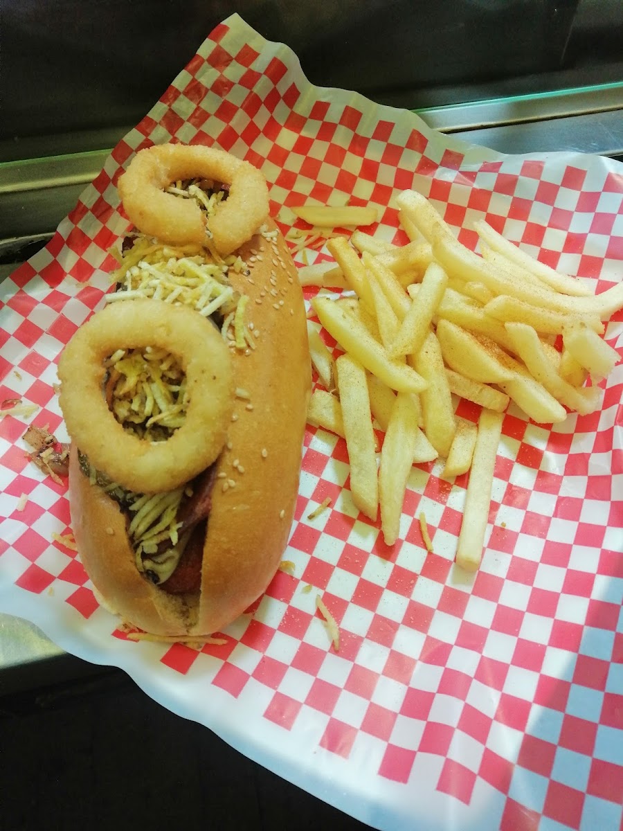 La Clave Burgers & HotDogs Photo 9