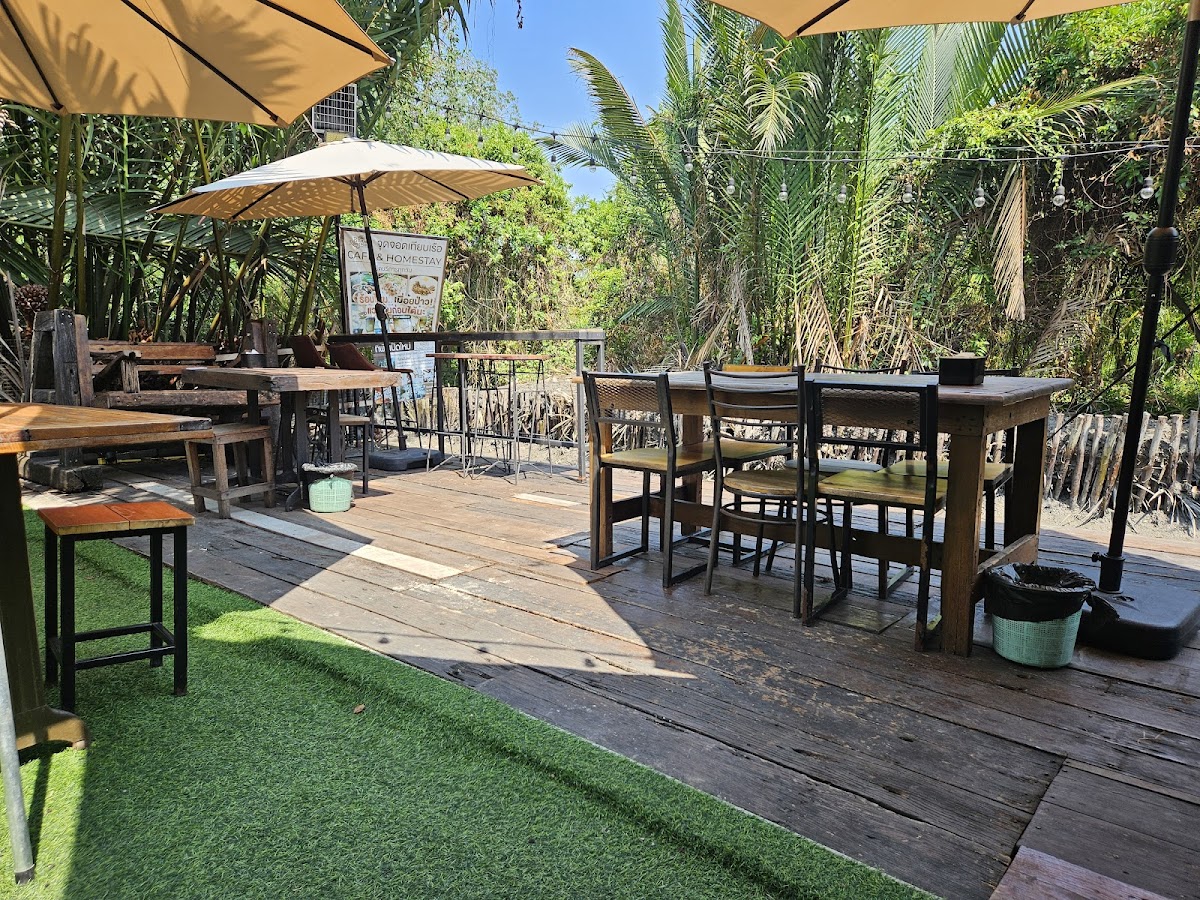 Baan Rongmai Cafe & Homestay