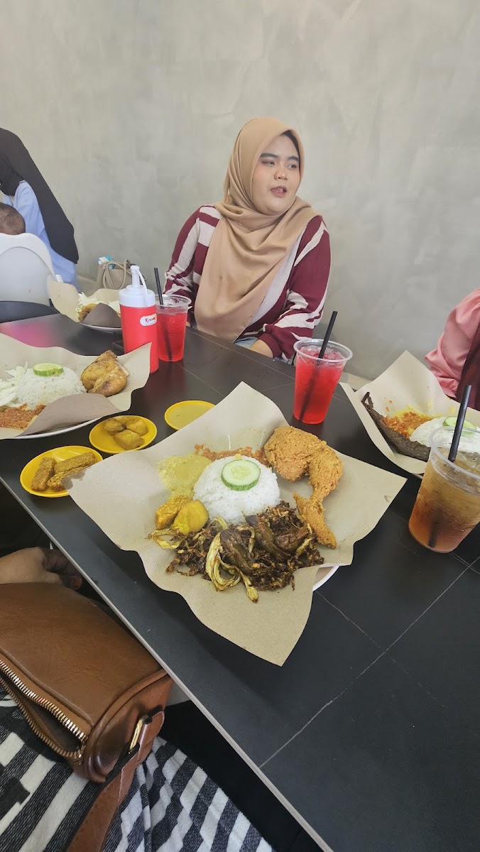 Ayam Gepuk Pak Gendut Photo 8