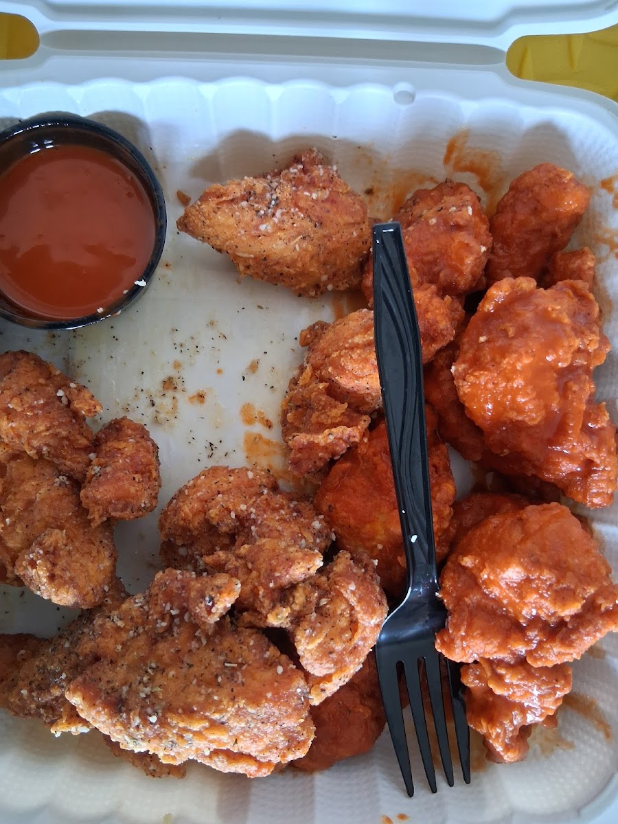 Wing Zone Hot Chicken & Wings