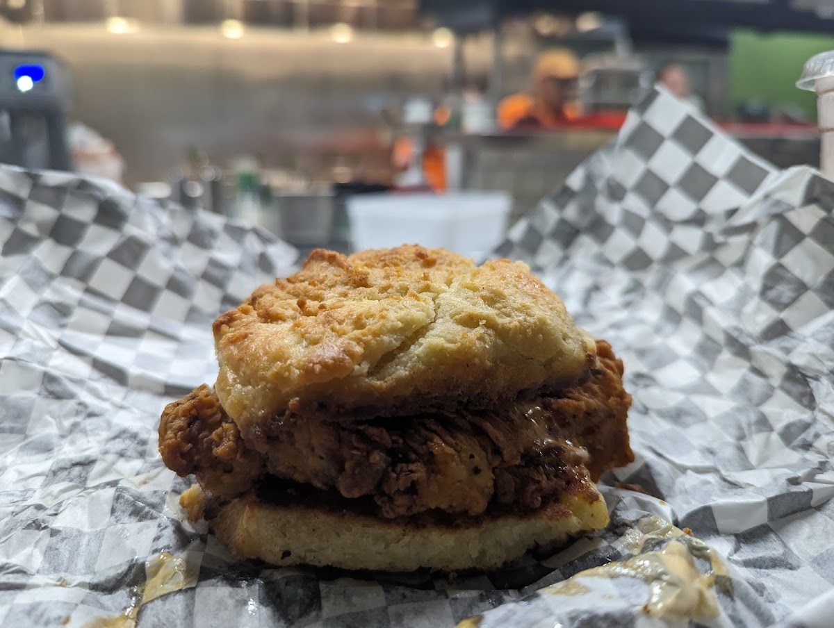 Hank’s Burgers & Fish Fry Photo 7