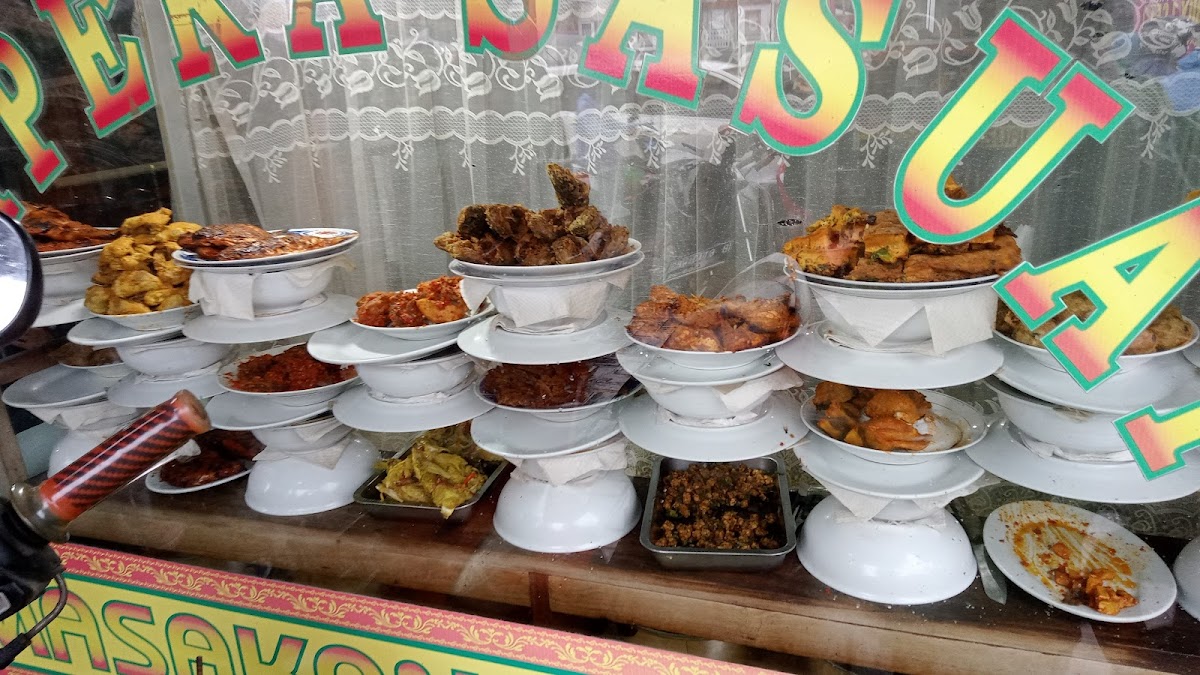 RUMAH MAKAN AMPERA SASUAI Photo 2