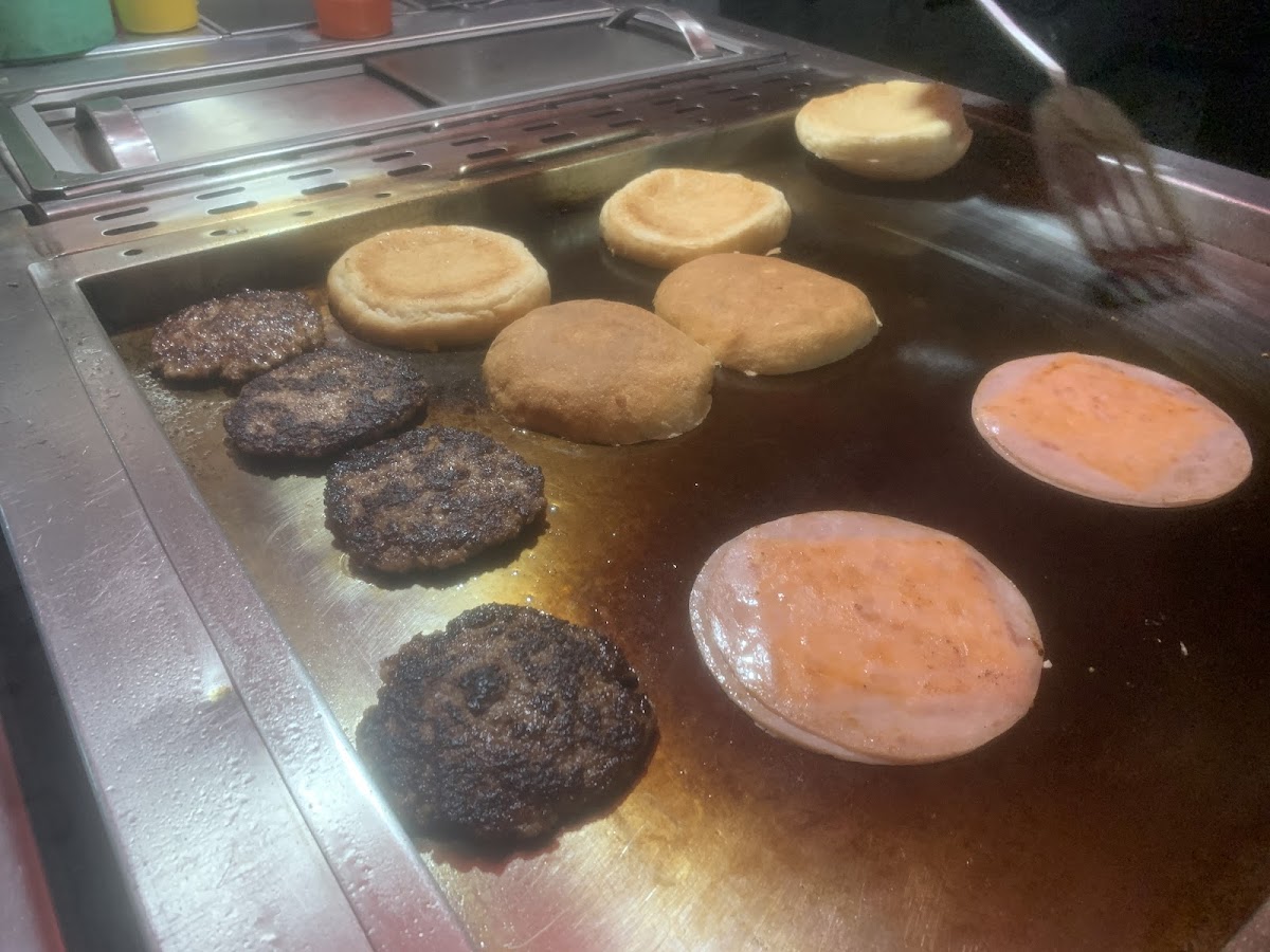 Chino Burger Photo 6