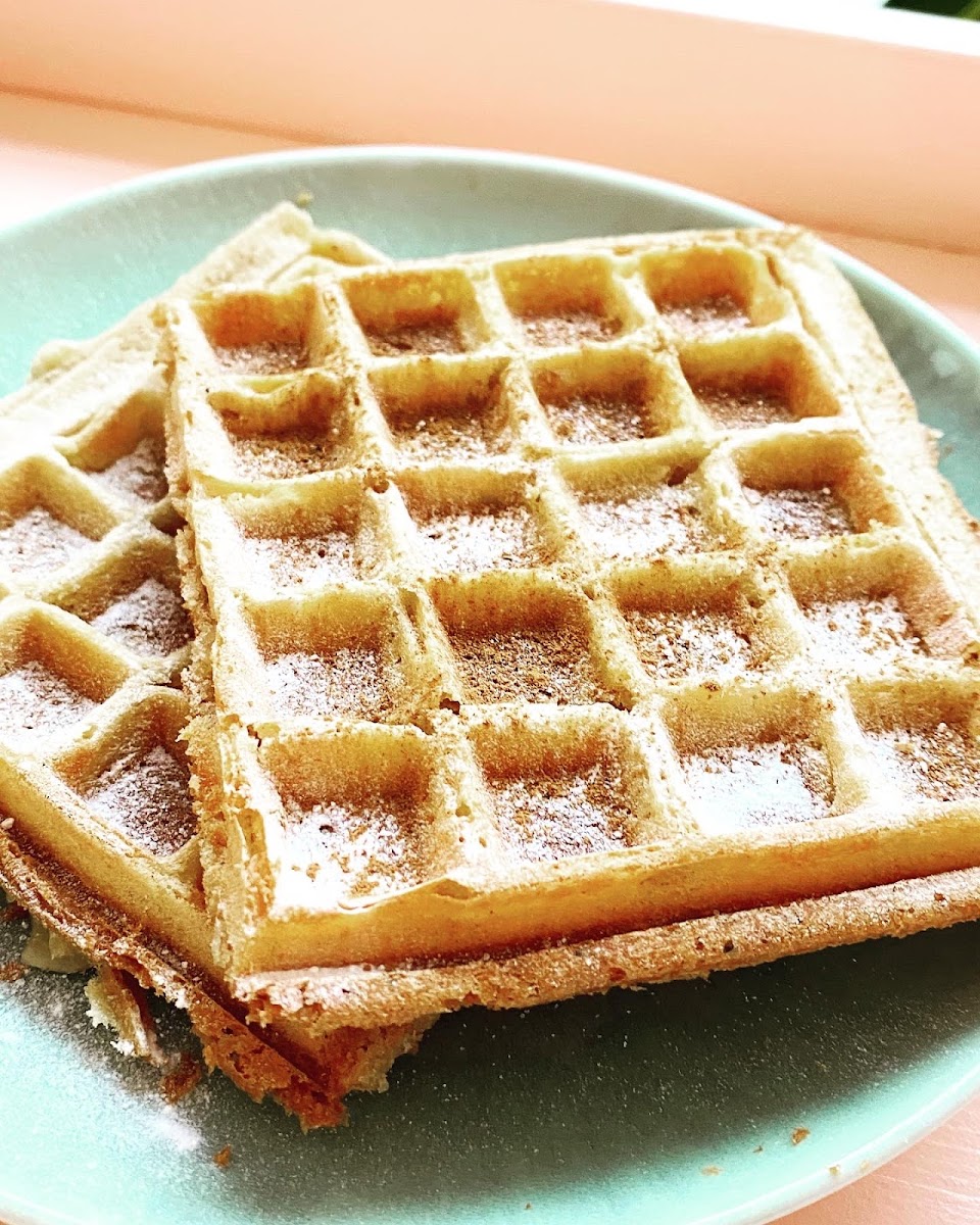 Gelato DISCO (artisanal ice cream) & Waffles Photo 6
