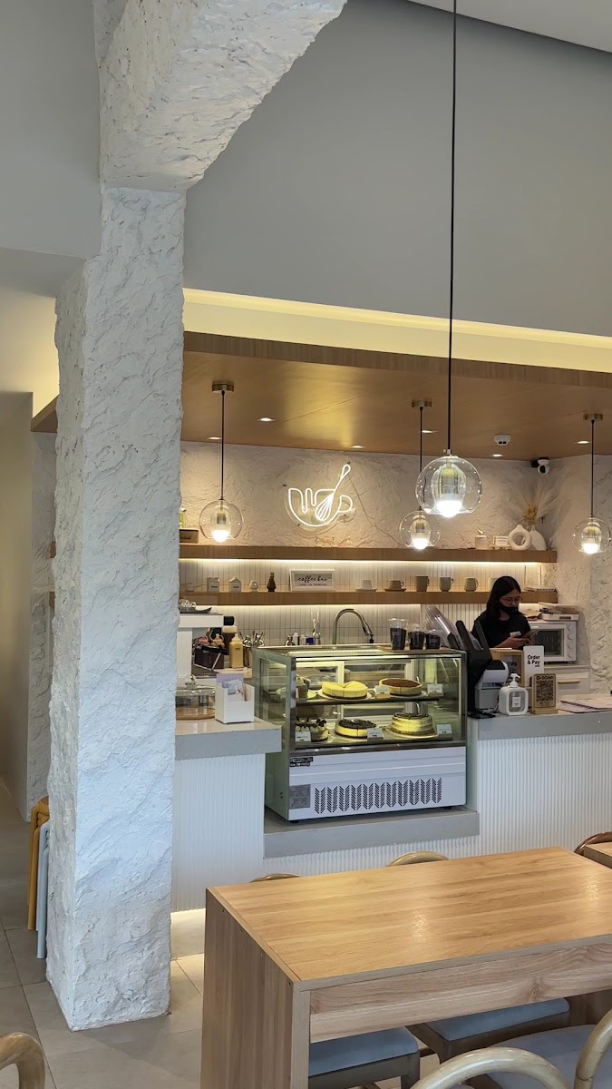 Honey Bakes Cafe - Malolos Photo 2