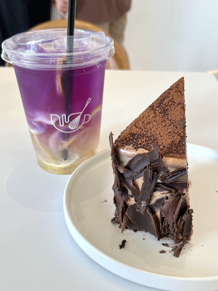 Honey Bakes Cafe - Malolos Photo 5