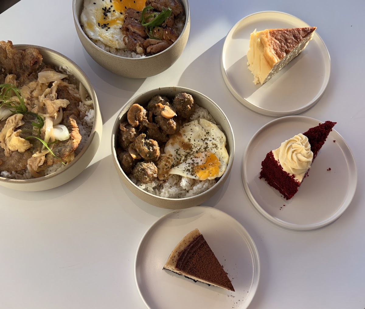 Honey Bakes Cafe - Malolos Photo 9