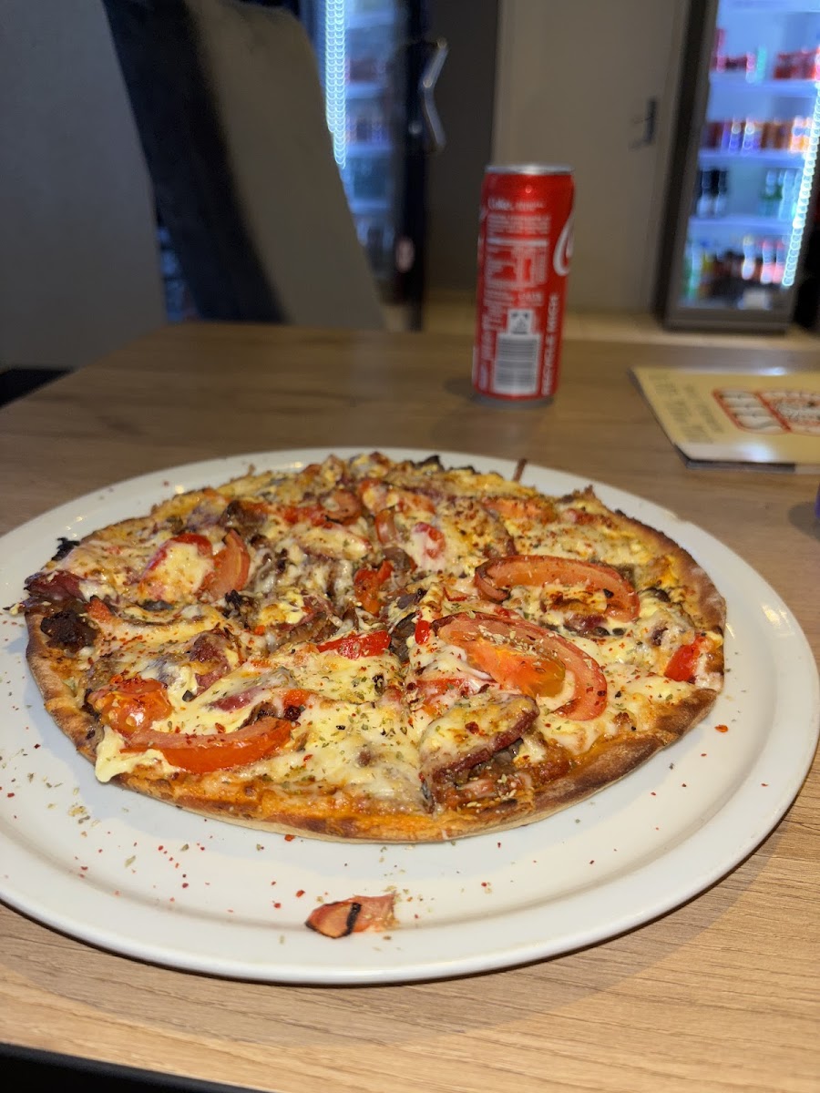 Pizzeria Efes Grill Photo 2