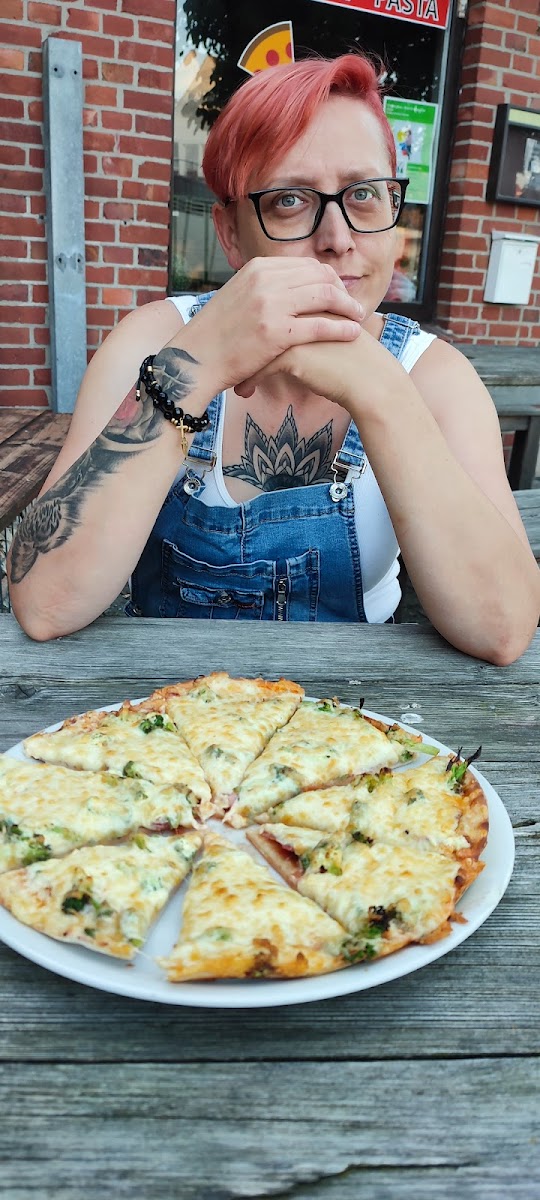 Pizzeria Efes Grill Photo 6