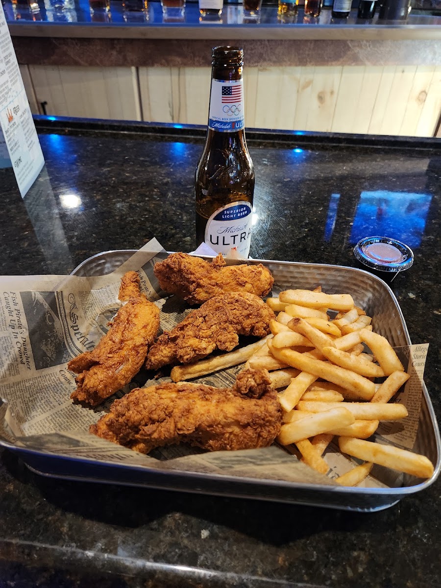 Uncle Buck's Fish Bowl and Grill Photo 4