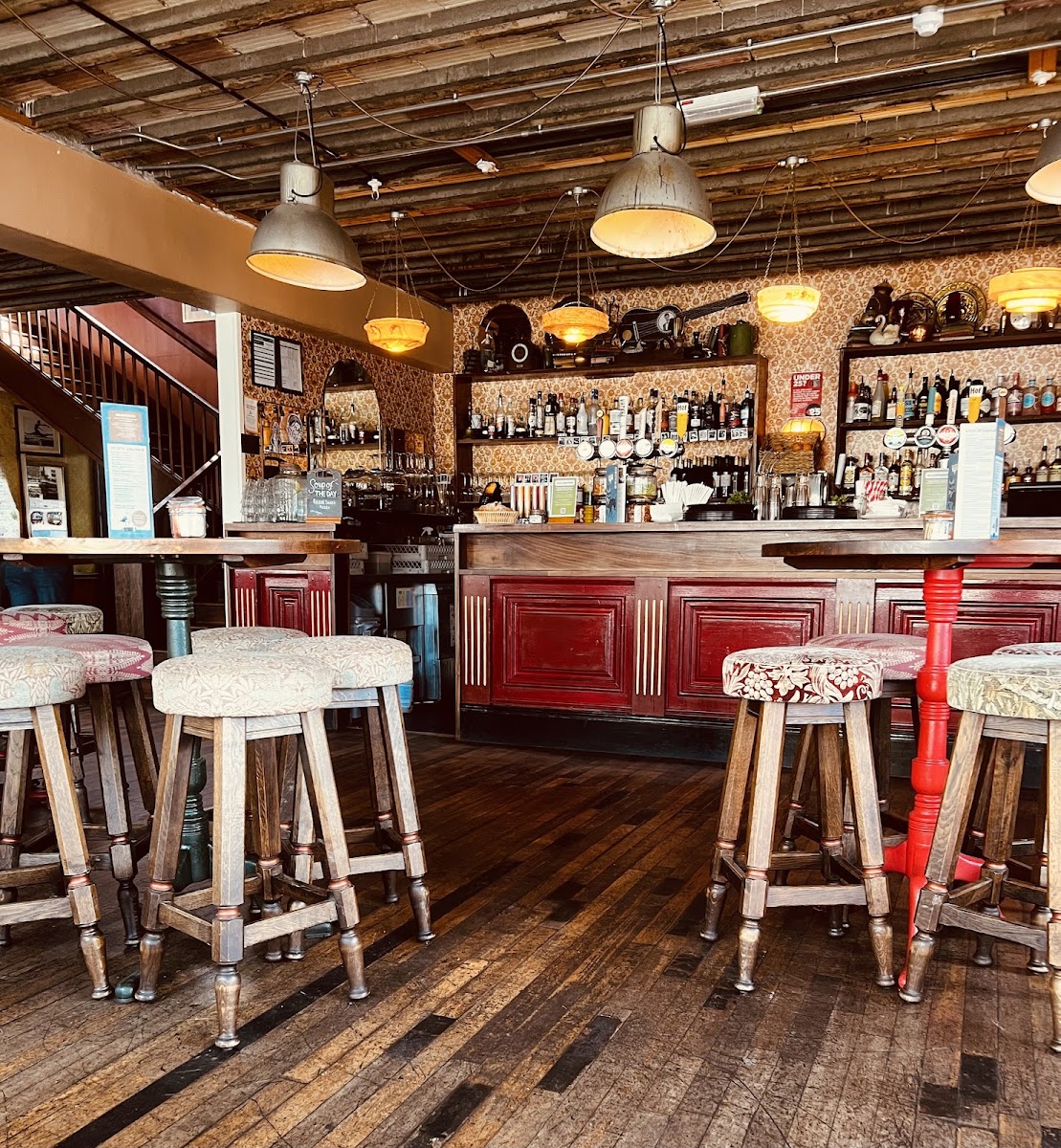 Rivo Lounge Photo 3