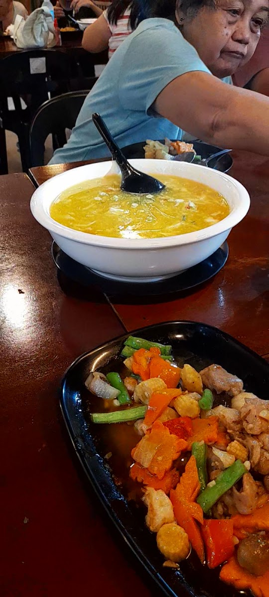 Red-Lantern Seafood Restaurant (Panglao Island) Photo 2
